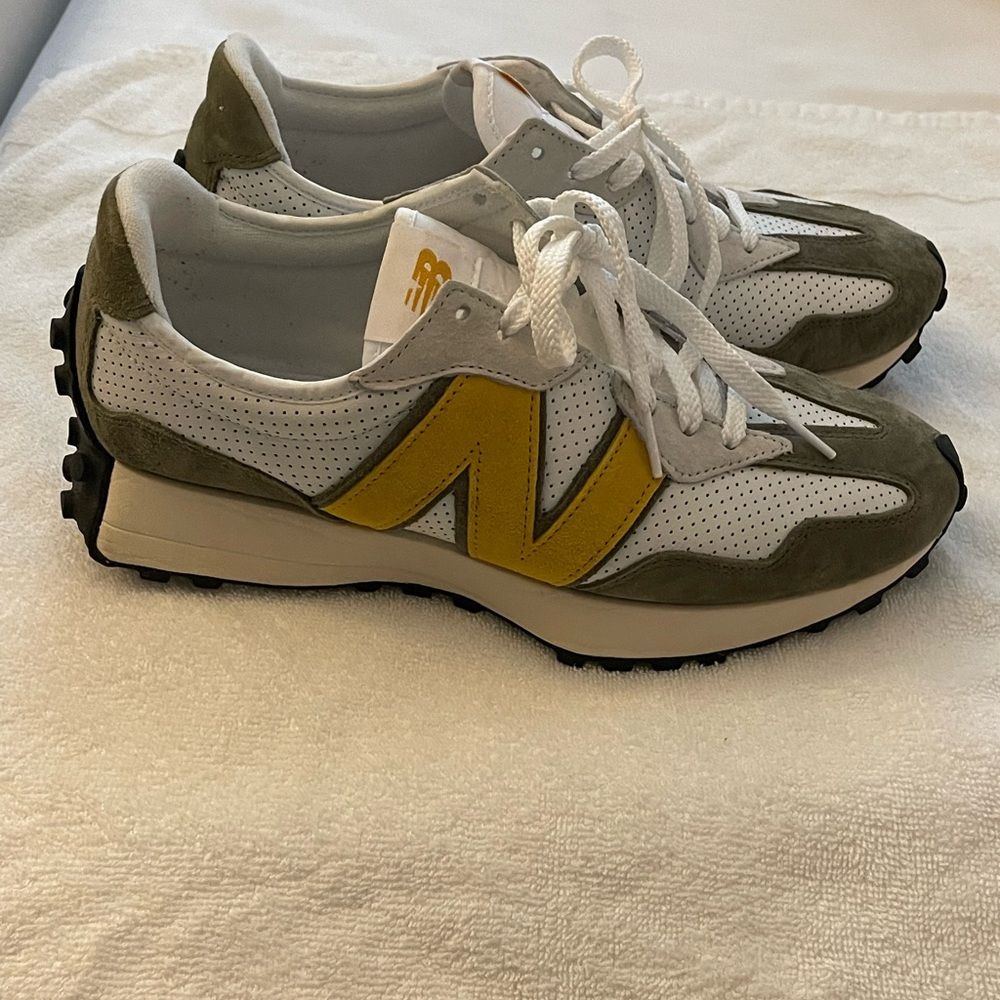 New Balance 327 unisex Trainers